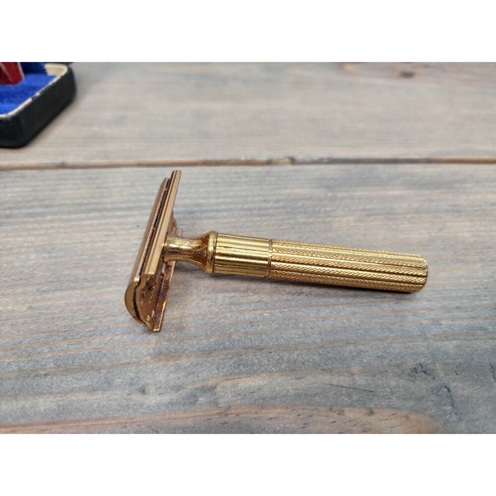 Gillette Gold Tech Double Edge Safety Razor Set - Picture 3 of 8